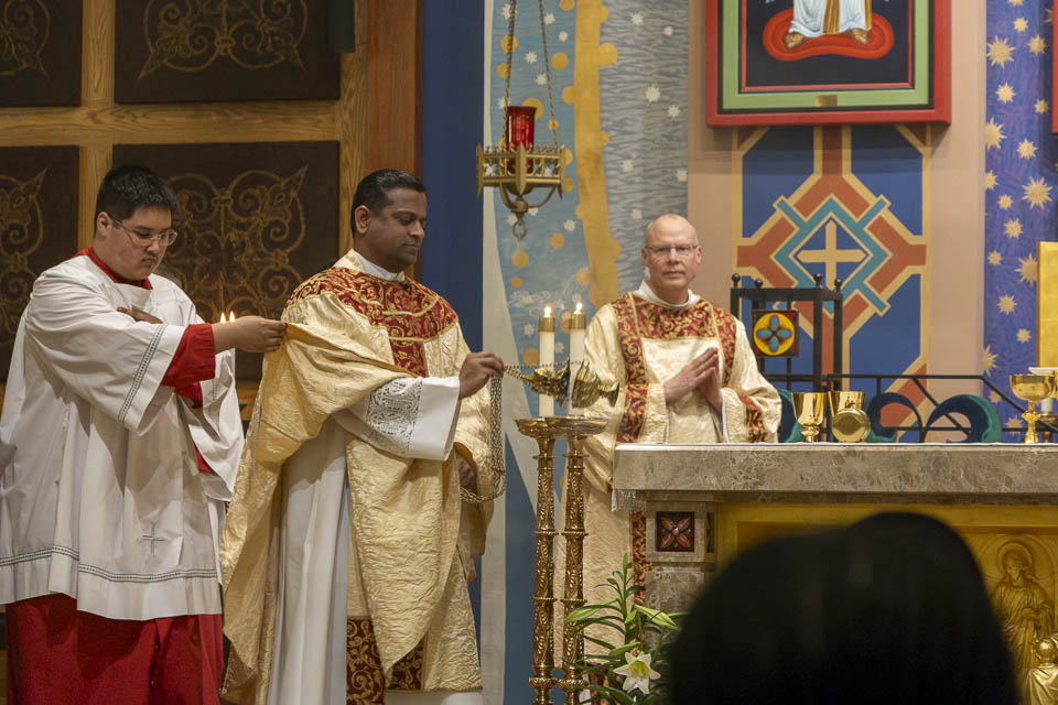 2026-StMary-EasterVigil (165 of 215).jpg